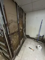 Réparation d'une fuite encastrée après un dégât des eaux dans un restaurant à Saint-Laurent-du-Var 2